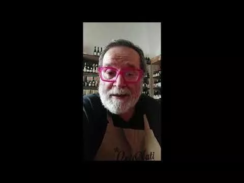 immagine di anteprima del video: Volteggiando sui fornelli/ Spiedini di calamari e gamberoni,...